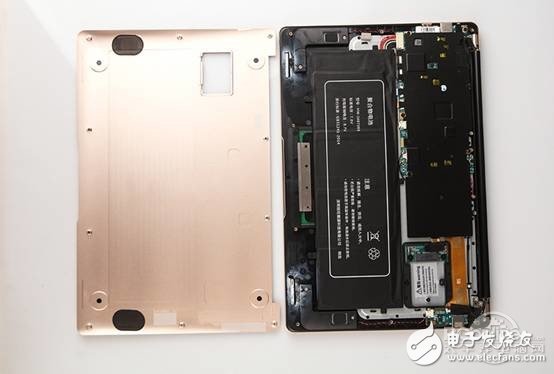 拆機(jī)大神暴力點(diǎn)評(píng)！昂達(dá)小馬31超詳細(xì)開(kāi)箱+拆機(jī)