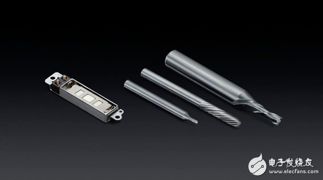 發(fā)燒學堂:同樣是拆手機 蘋果是怎么做的?