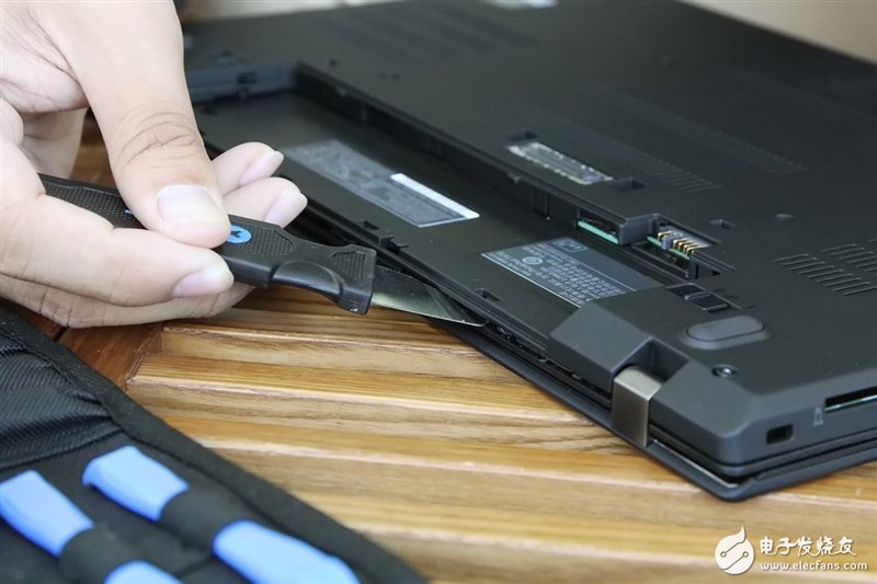 厚積薄發(fā)的秘密 ThinkPad T470拆機(jī)圖賞