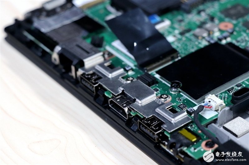 厚積薄發(fā)的秘密 ThinkPad T470拆機(jī)圖賞