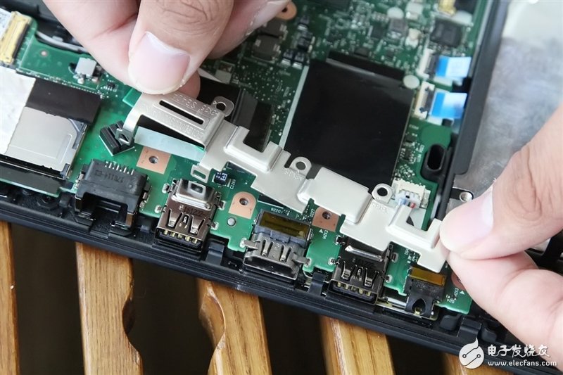 厚積薄發(fā)的秘密 ThinkPad T470拆機(jī)圖賞