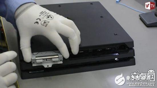 PS4 Pro機(jī)身拆解 拆卸更簡(jiǎn)單風(fēng)扇更大
