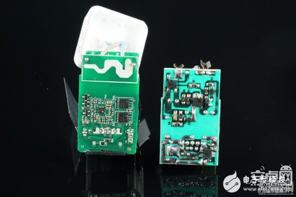 誰(shuí)是李鬼？真假OPPO VOOC閃充充電器對(duì)比拆解