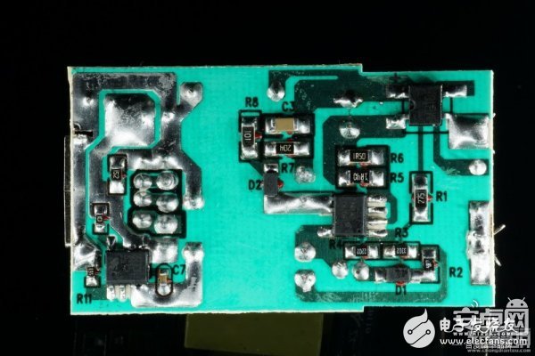 誰(shuí)是李鬼？真假OPPO VOOC閃充充電器對(duì)比拆解