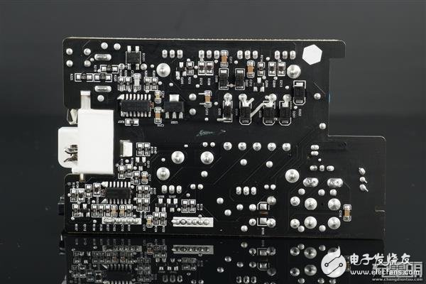 車(chē)載逆變器米家與智米對(duì)比 誰(shuí)更有優(yōu)勢(shì)？