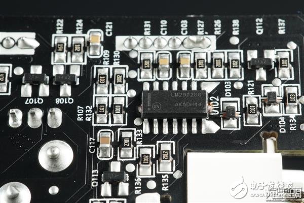 車(chē)載逆變器米家與智米對(duì)比 誰(shuí)更有優(yōu)勢(shì)？