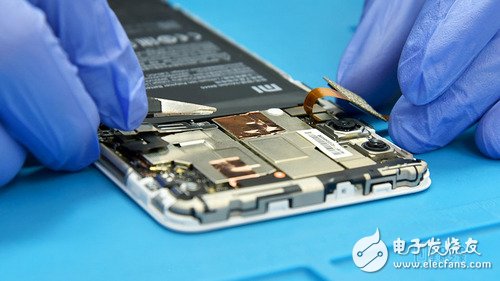 千元性價比神器！紅米Note 5拆解超詳細拆解