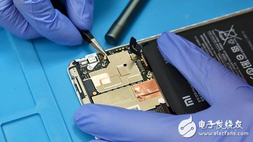 千元性價比神器！紅米Note 5拆解超詳細拆解