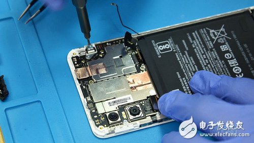 千元性價比神器！紅米Note 5拆解超詳細拆解