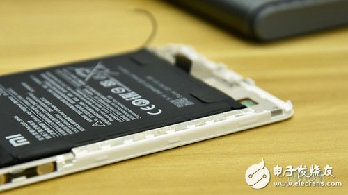 千元性價比神器！紅米Note 5拆解超詳細拆解