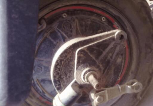 電動(dòng)車(chē)后剎車(chē)怎么拆_電動(dòng)車(chē)后輪剎車(chē)拆解圖