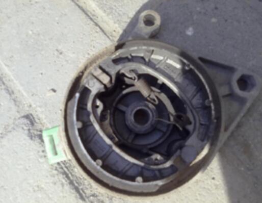 電動(dòng)車(chē)后剎車(chē)怎么拆_電動(dòng)車(chē)后輪剎車(chē)拆解圖