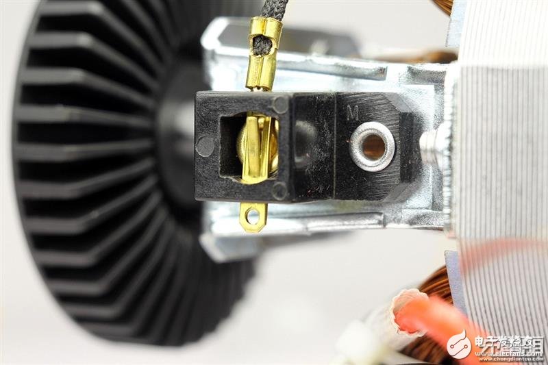 小怪獸mini破壁料理機評測：小身材大馬力，集合多種產(chǎn)品功能